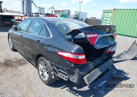 2017 Toyota Camry Se z USA, uszkodzony, nr VIN 4T1BF1FKXHU665669